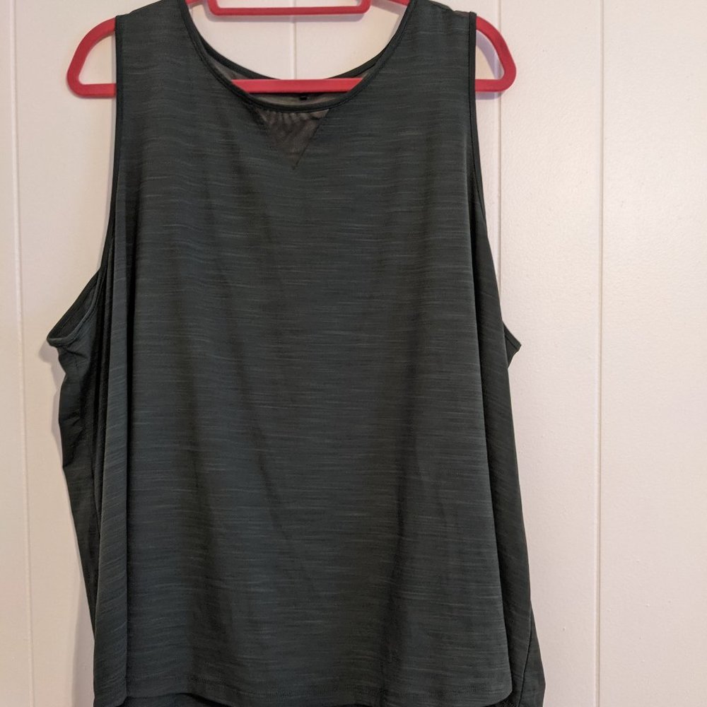 NWOT Universal Standard Hallina Tie Back Tank